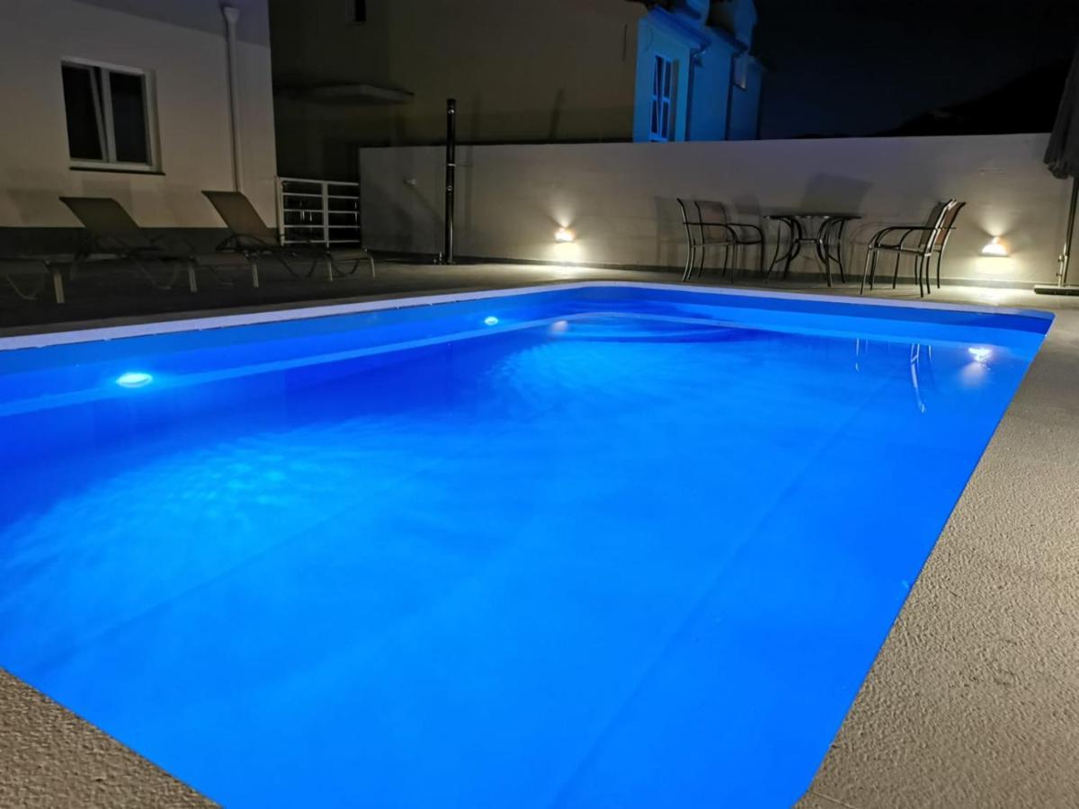 포드스트라나 House With Private Pool Magdalena 아파트 외부 사진