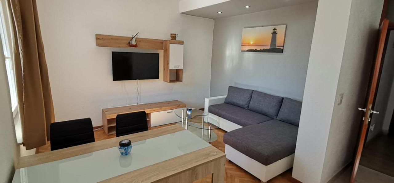포드스트라나 House With Private Pool Magdalena 아파트 외부 사진